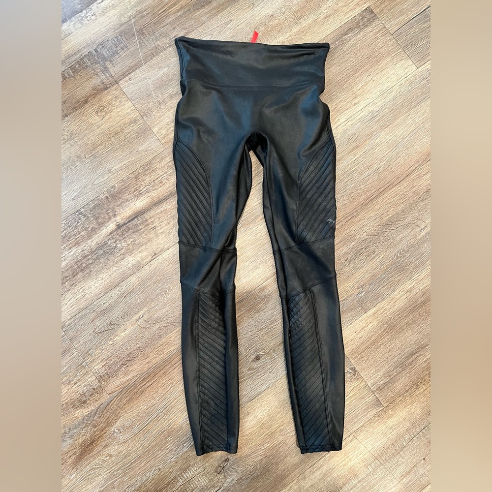 Spanx Faux leather leggings size Small